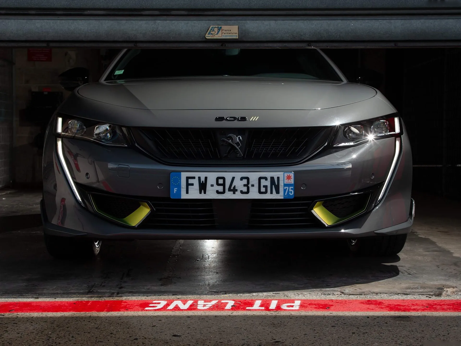 Peugeot 508 SW PSE (2021) - Front