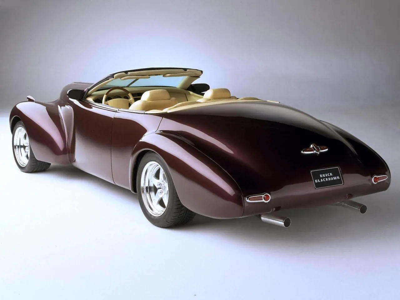 Buick Blackhawk Concept (2001) – zadní tříčtvrteční pohled
