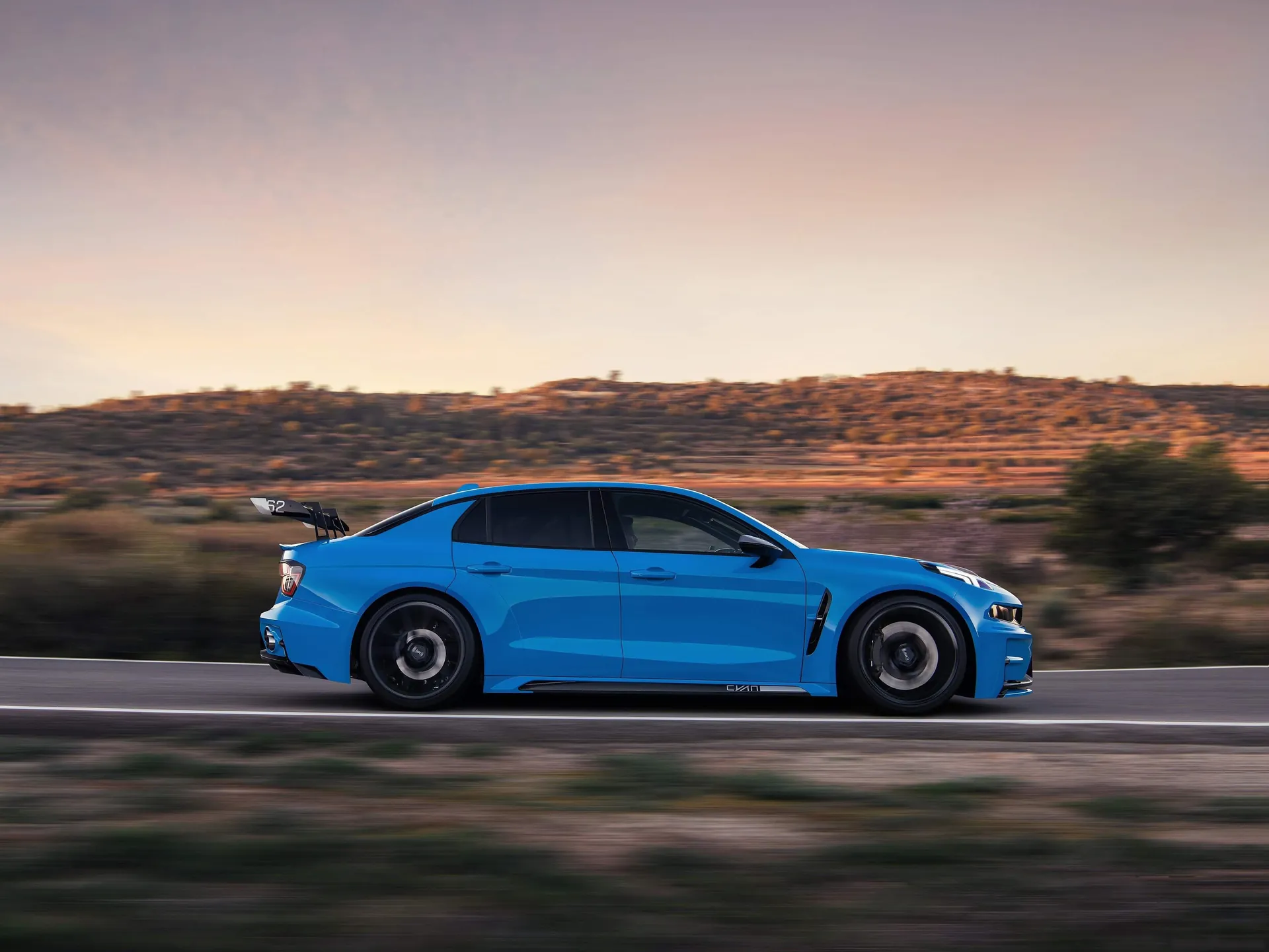 Lynk Co 03 Cyan Concept (2019) – boční profil