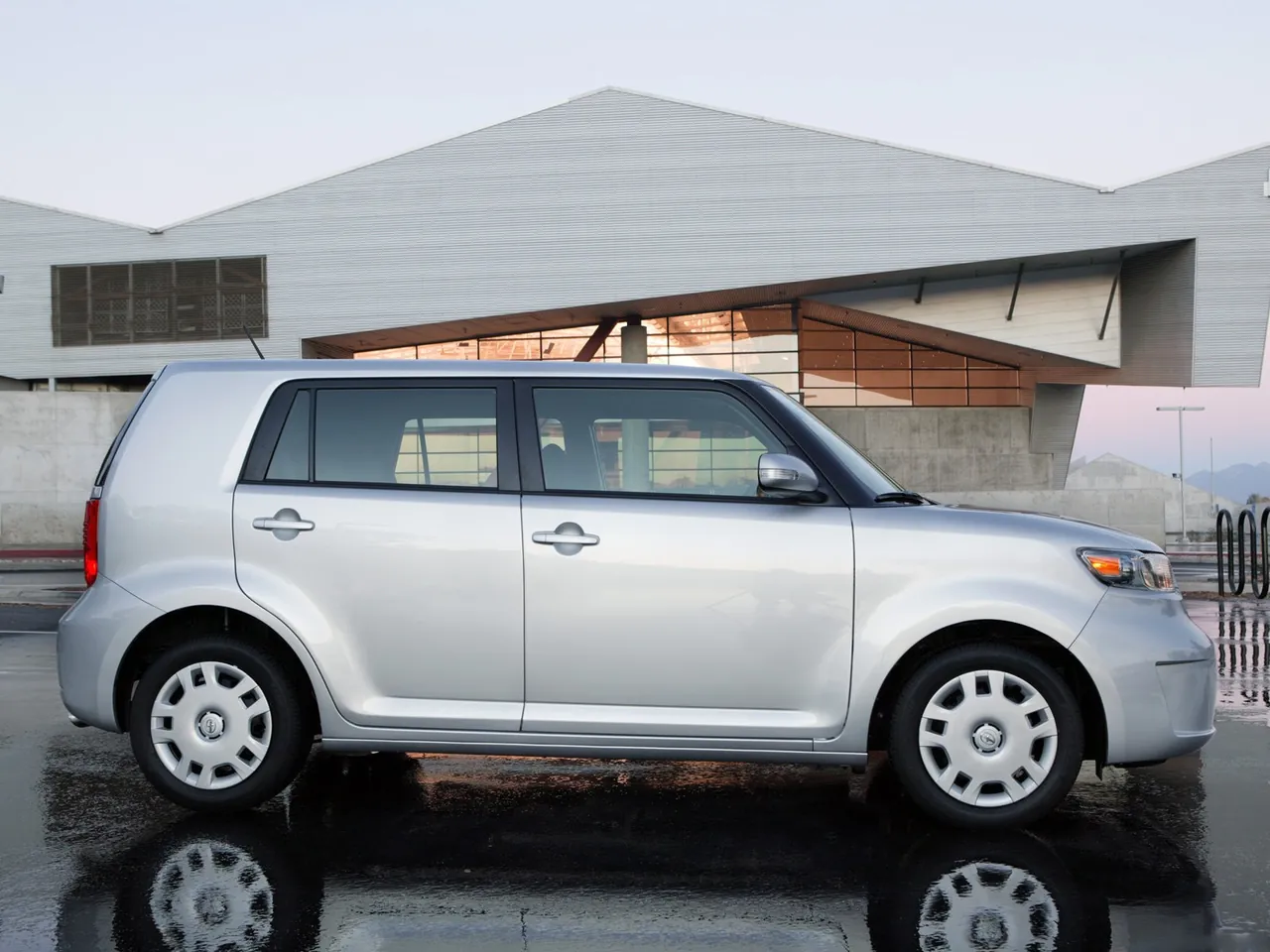 Scion xB (2008) – boční profil