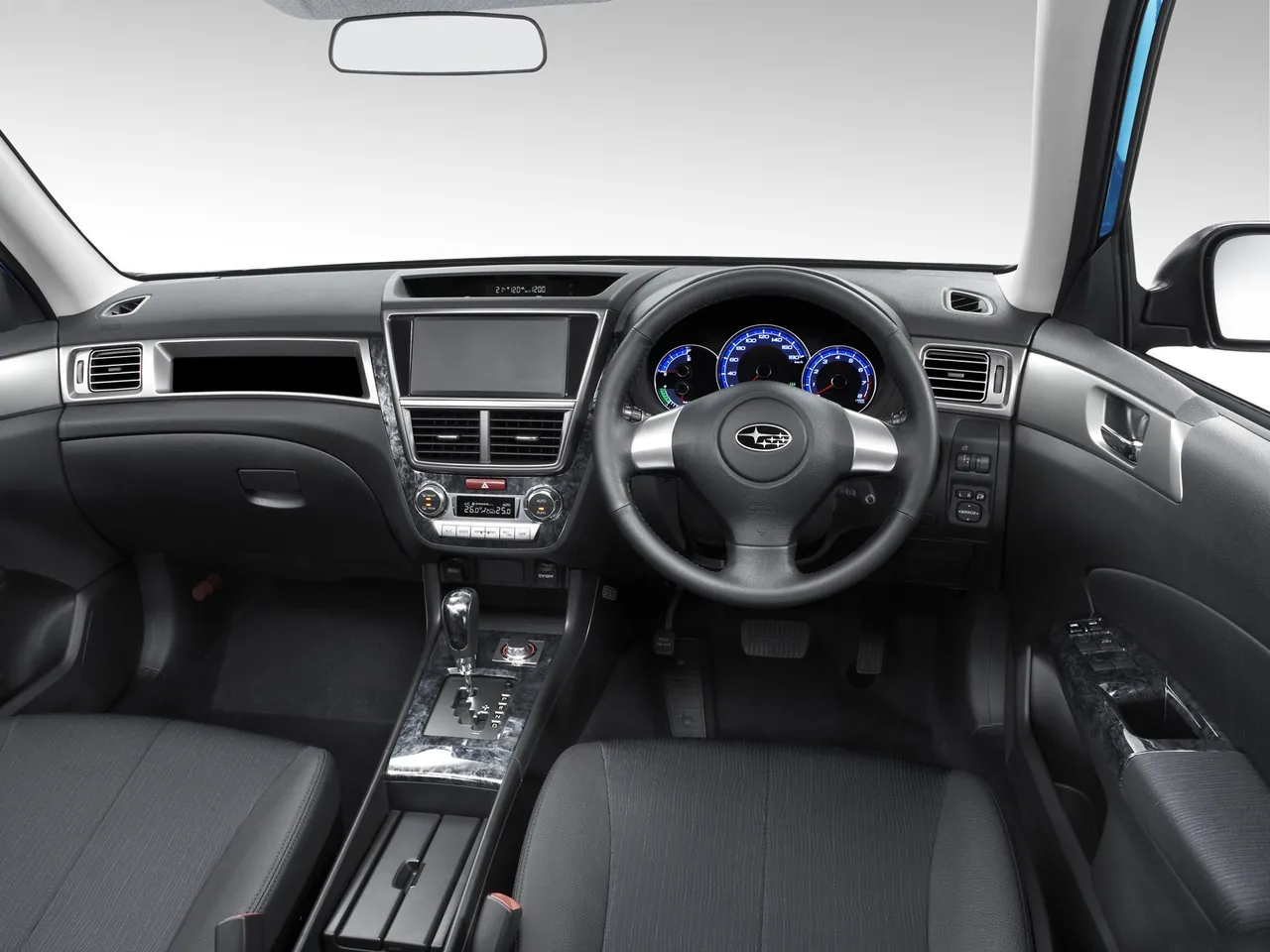 Subaru Exiga (2009) – interiér