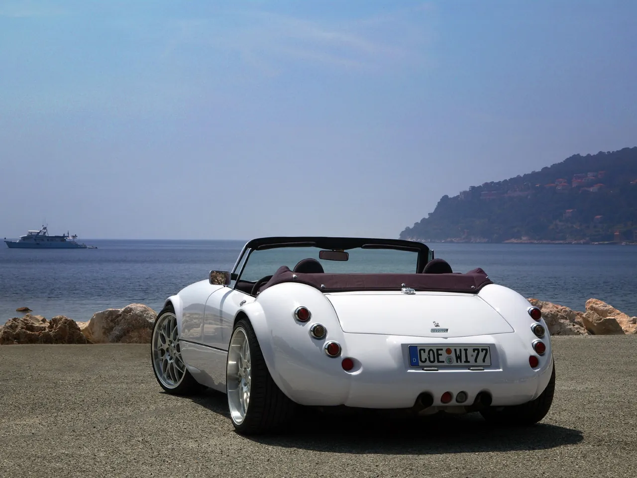 Wiesmann Roadster (2006) – zadní tříčtvrteční pohled