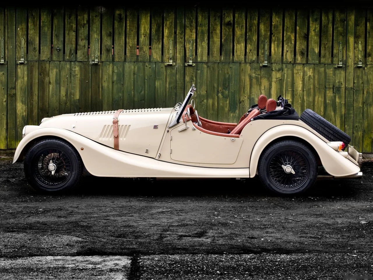Morgan Roadster (2012) – boční profil