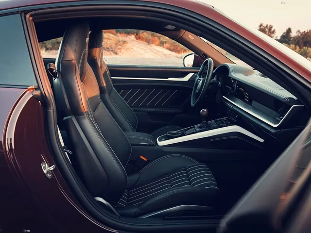 Porsche 911 Carrera S with MT Package [US] (2027)