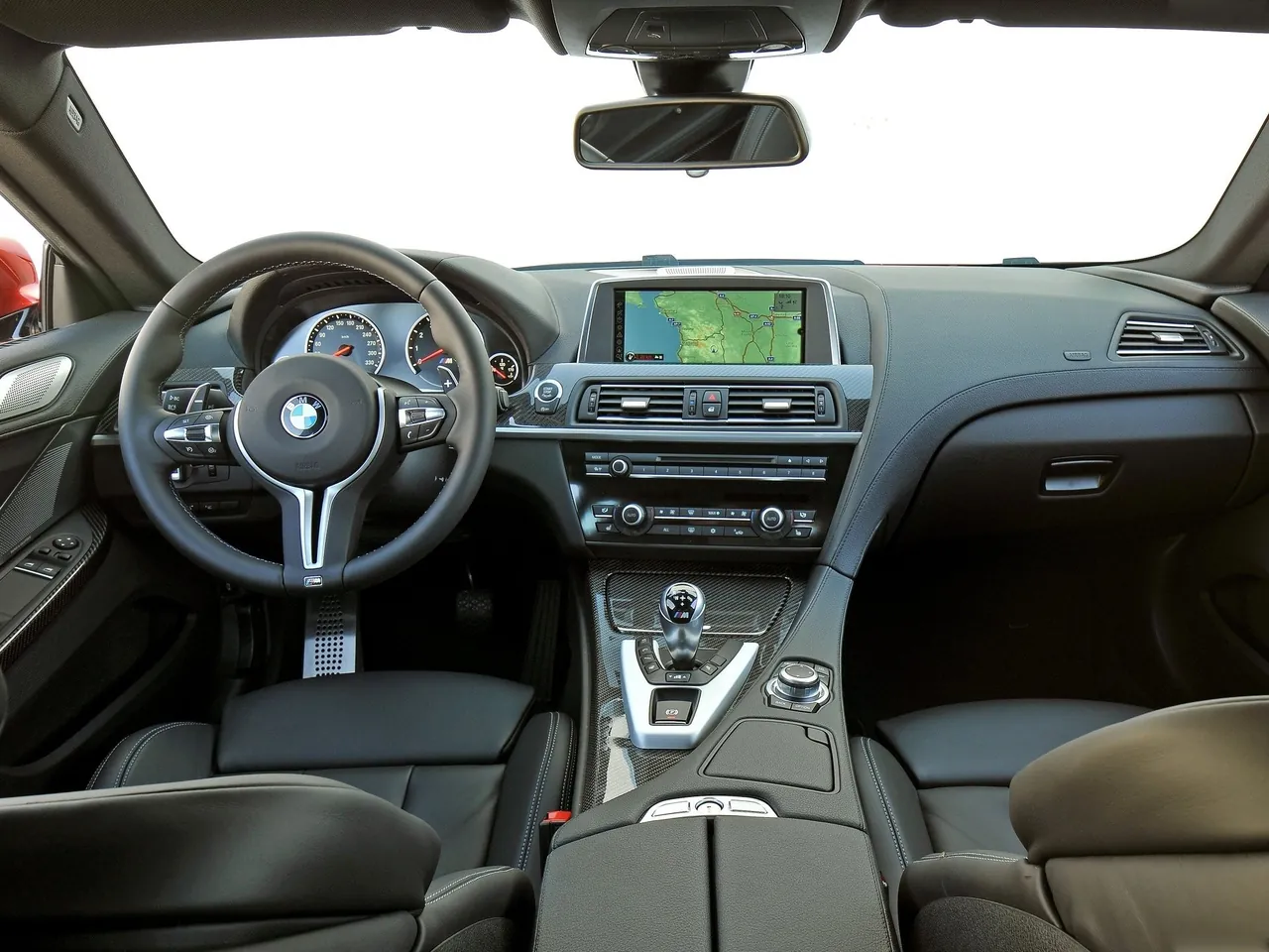 BMW M6 Coupe (2013) – interiér