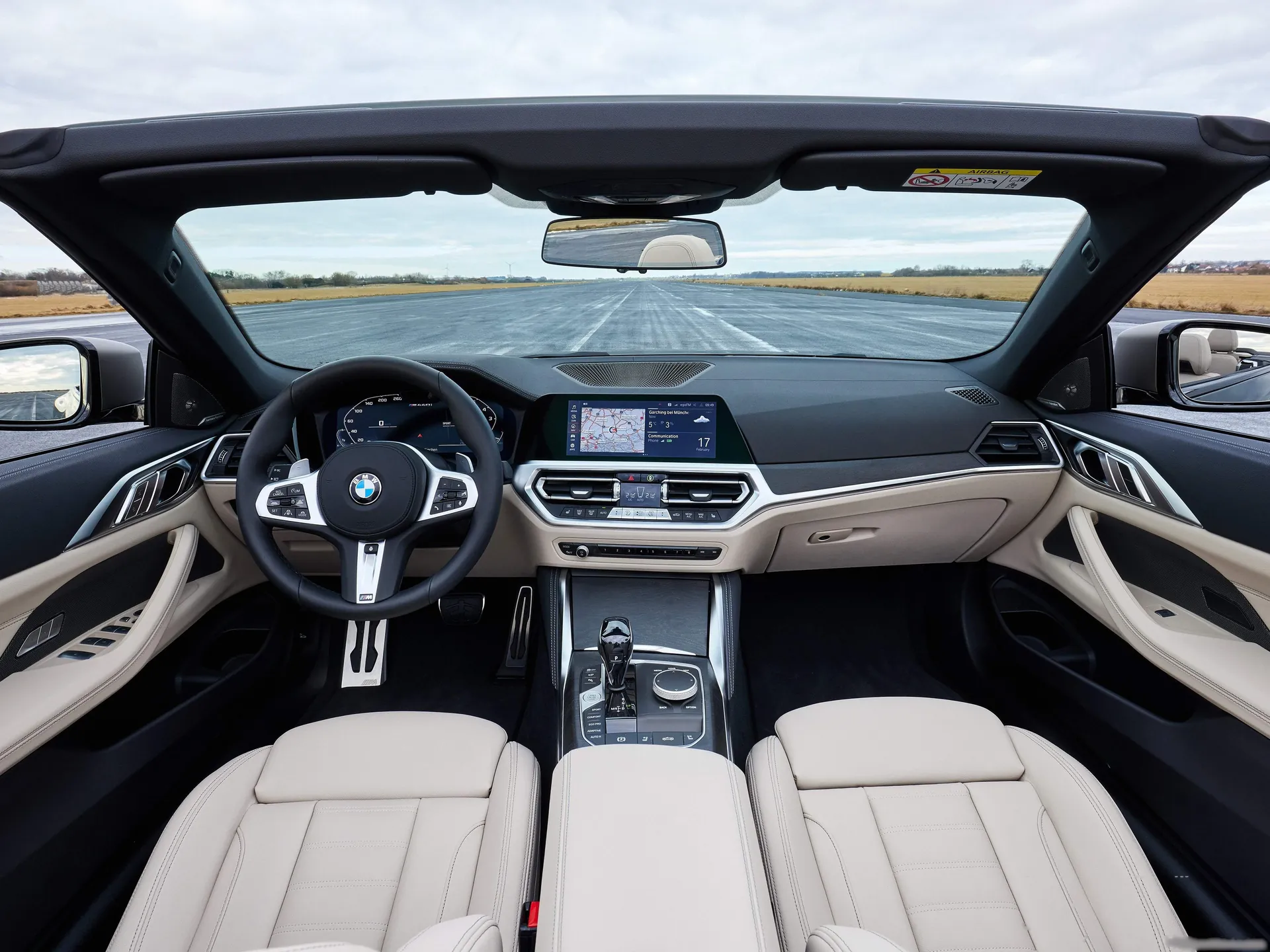BMW M440i Convertible (2021) – interiér