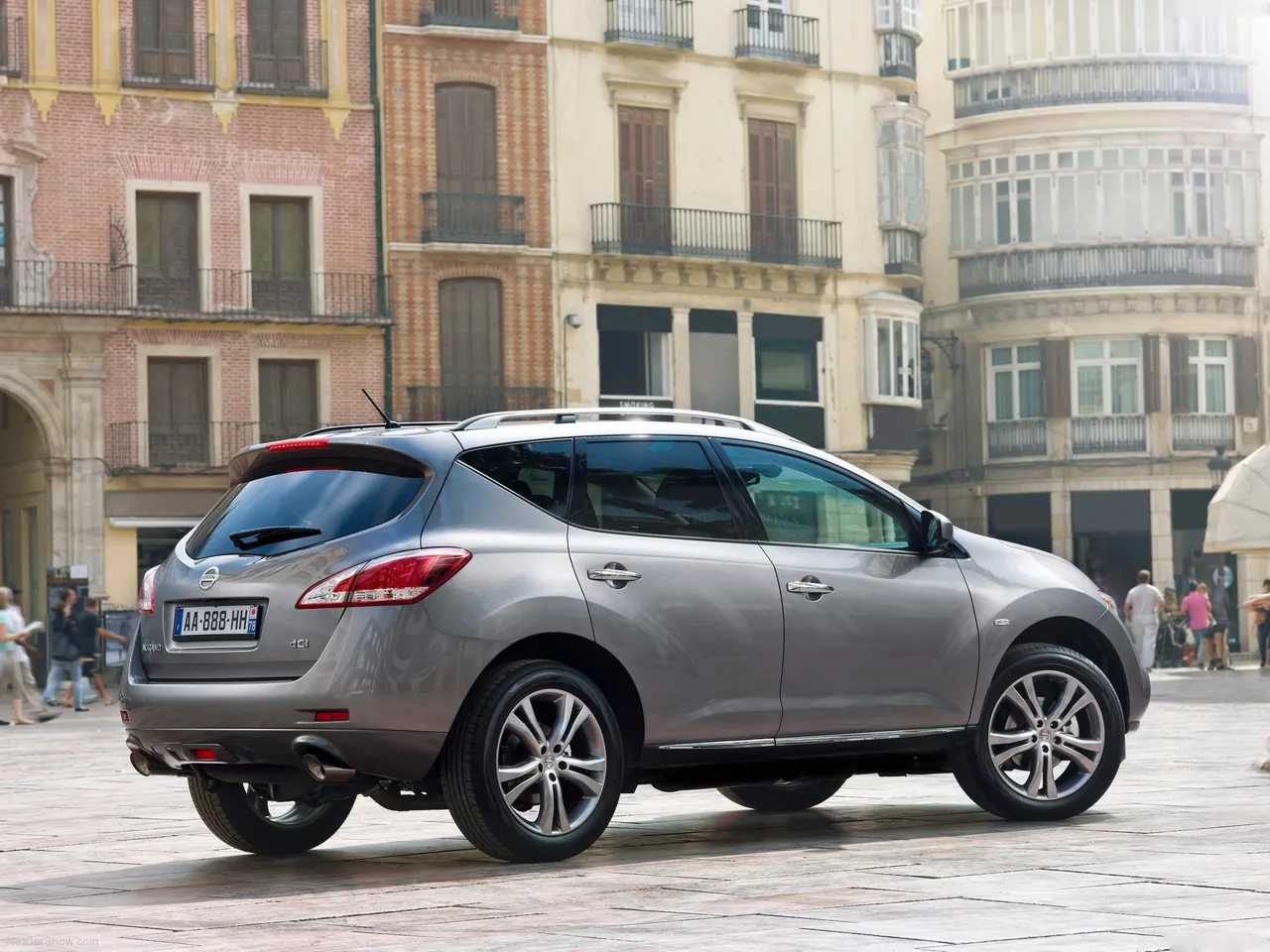Nissan Murano (2012) – zadní tříčtvrteční pohled