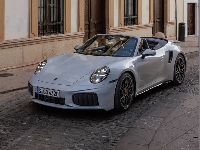 Porsche 911 Turbo S Cabriolet (2026)