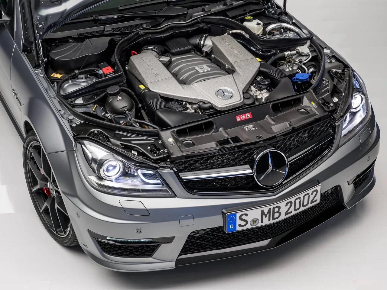 Mercedes-Benz C63 AMG Edition 507 (2014) - Engine Bay