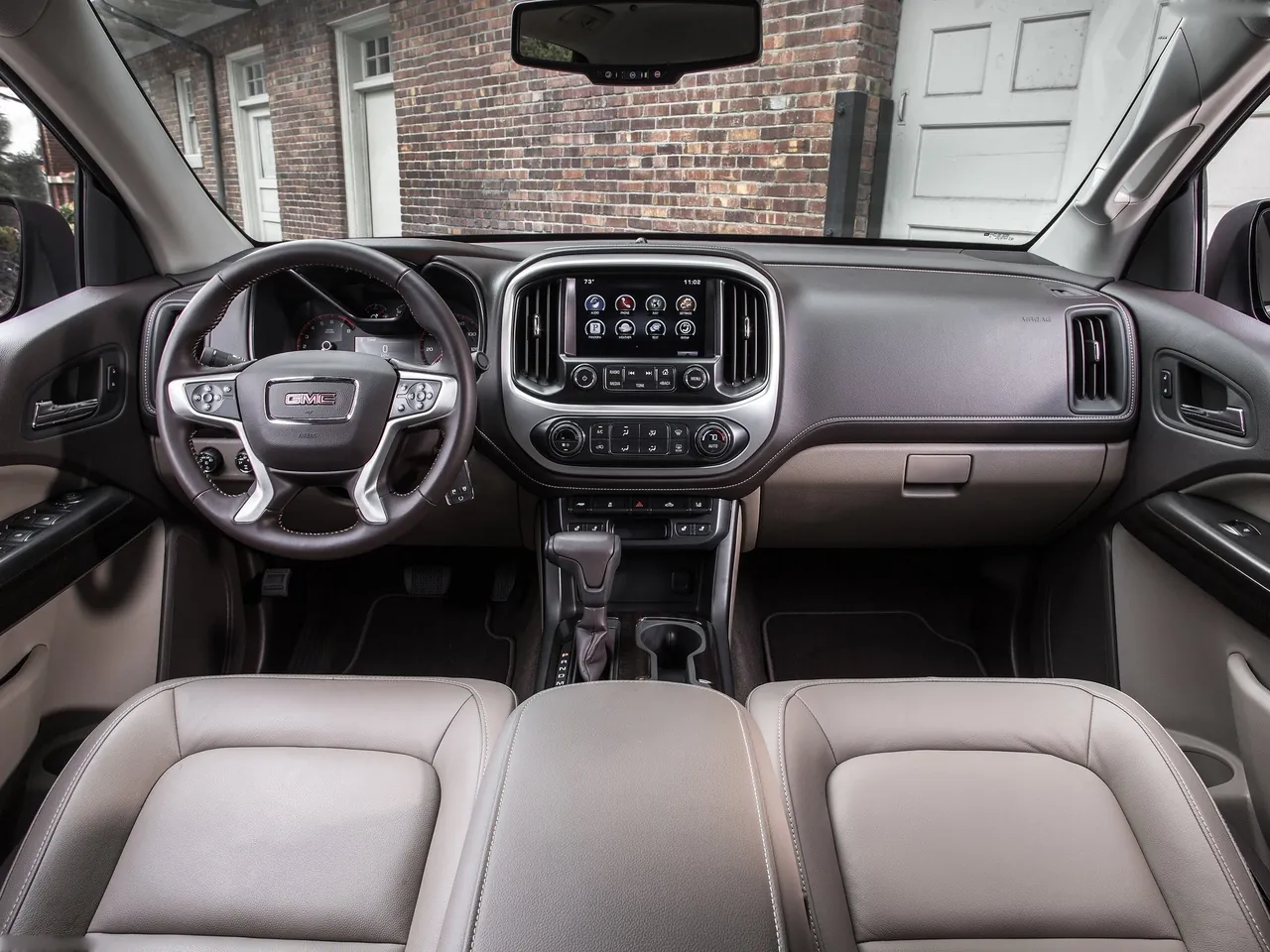 GMC Canyon (2015) – interiér