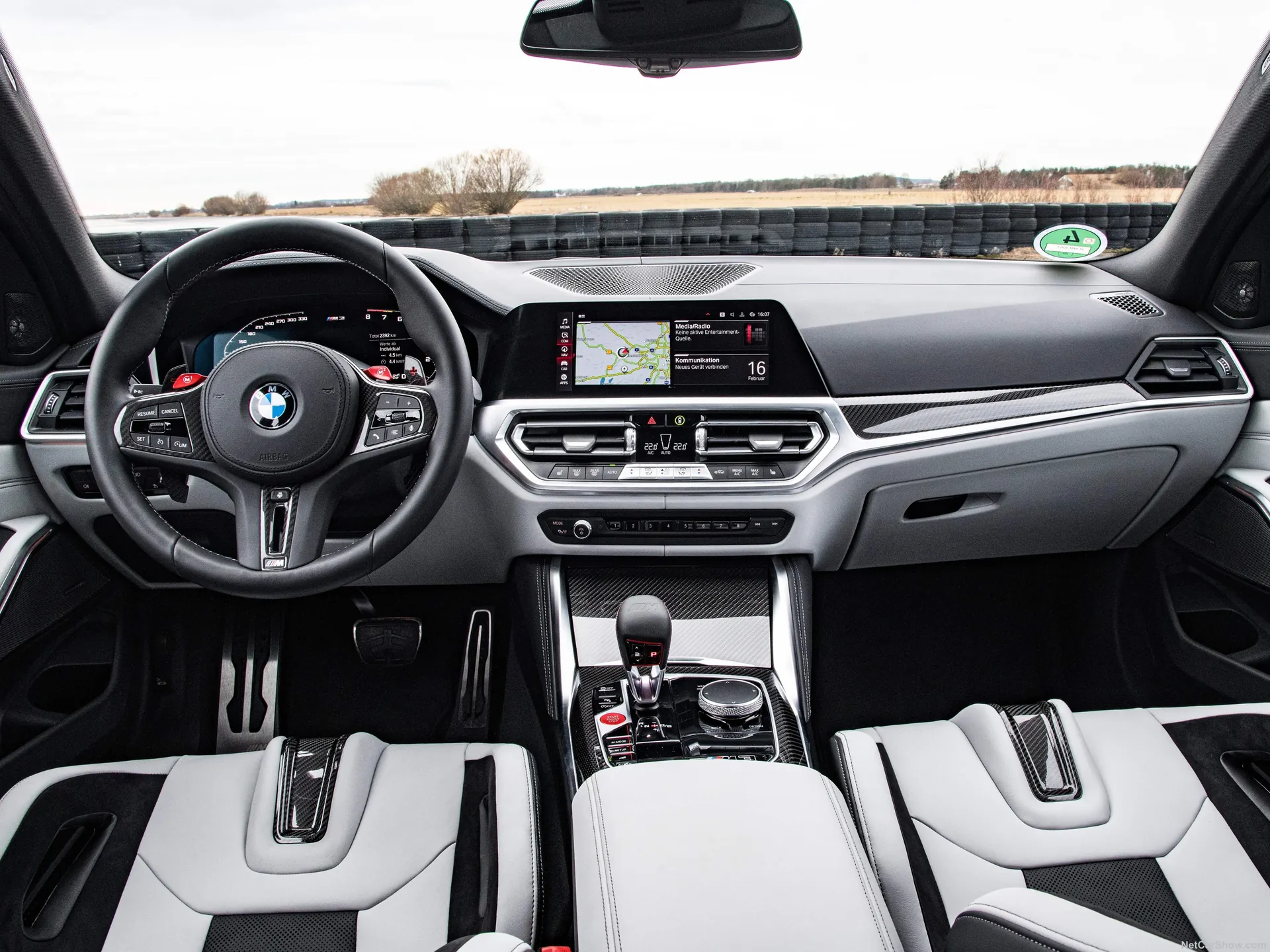 BMW M3 Sedan Competition (2021) – interiér