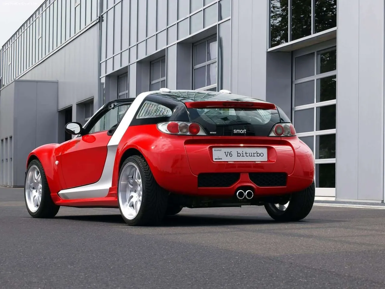 Brabus Smart Roadster Coupe V6 biturbo (2003) – zadní tříčtvrteční pohled
