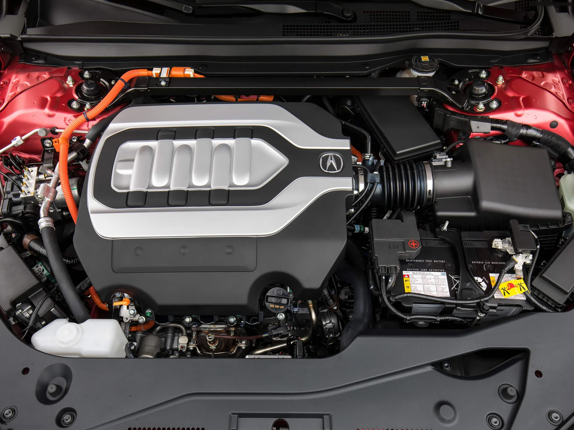 Acura RLX (2018) – motorový prostor