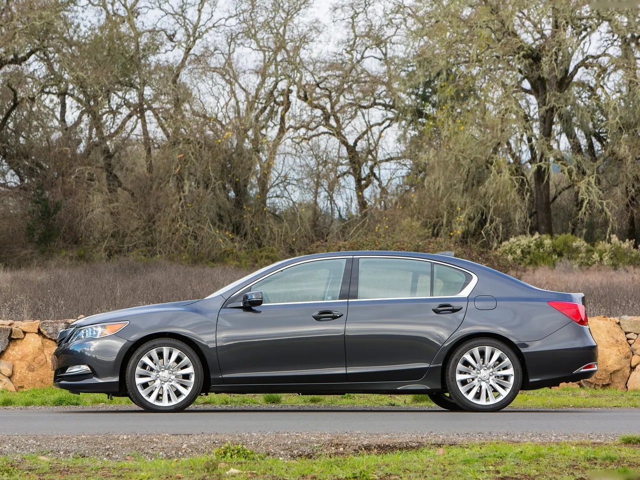 Acura RLX (2014) – boční profil