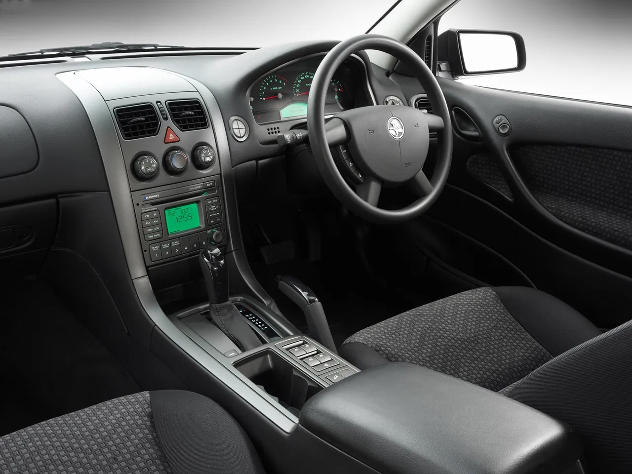 Holden VZ Adventra (2005) – interiér