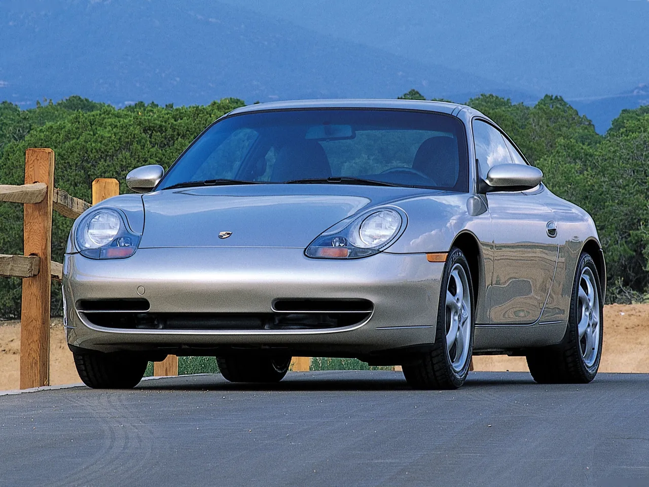 Porsche 911 Carrera Coupe (2001)