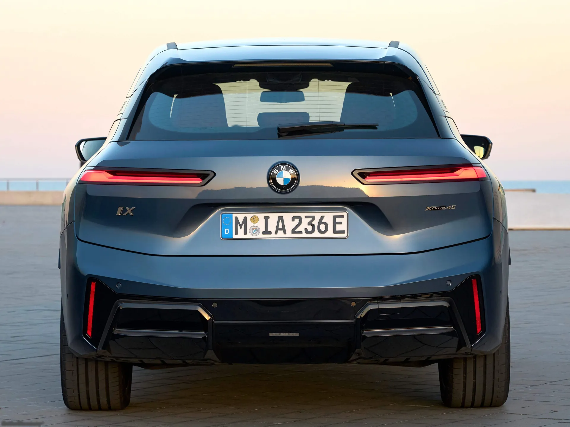 BMW iX (2026) – zezadu