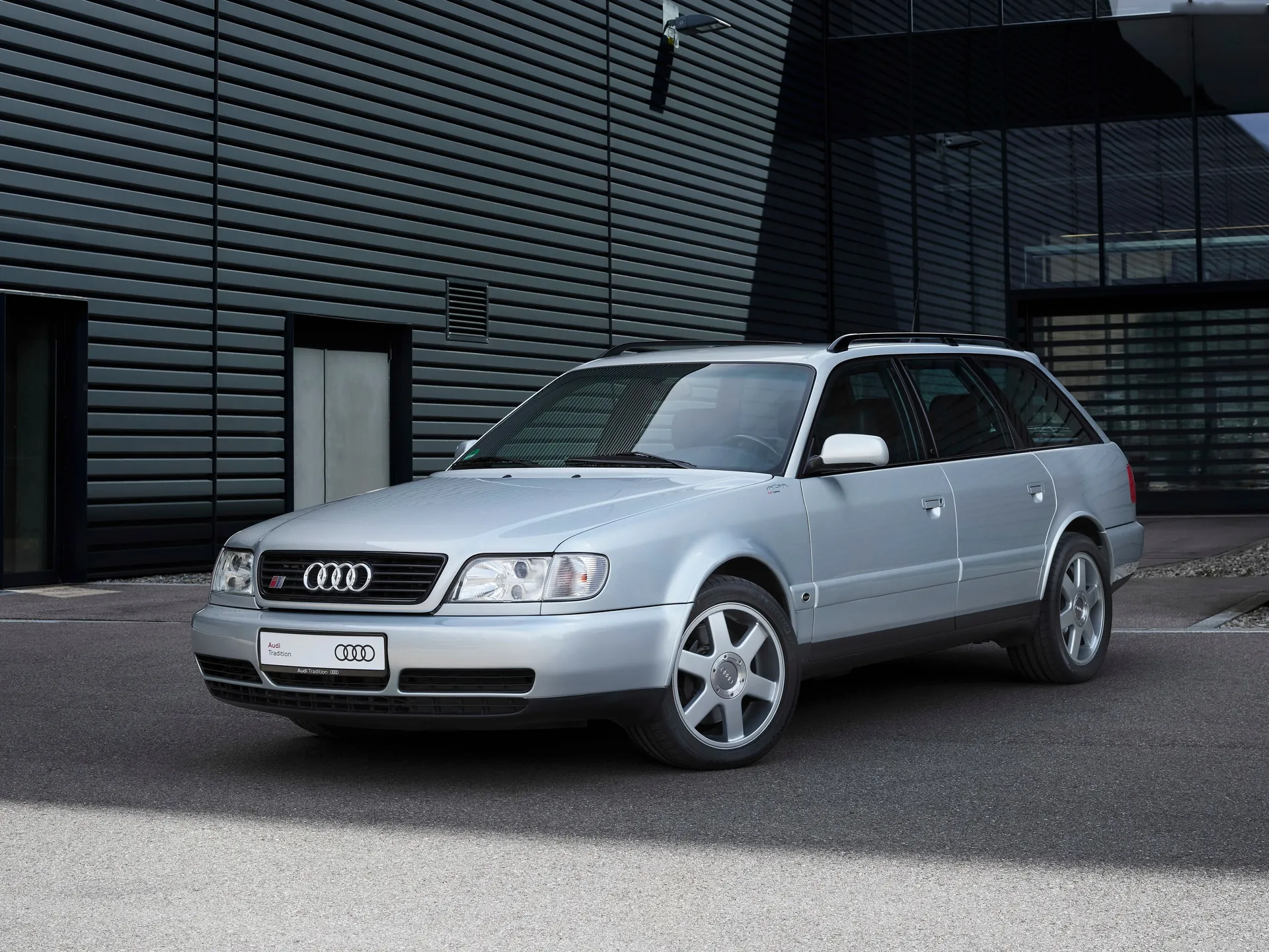 Audi S6 Avant (1996)