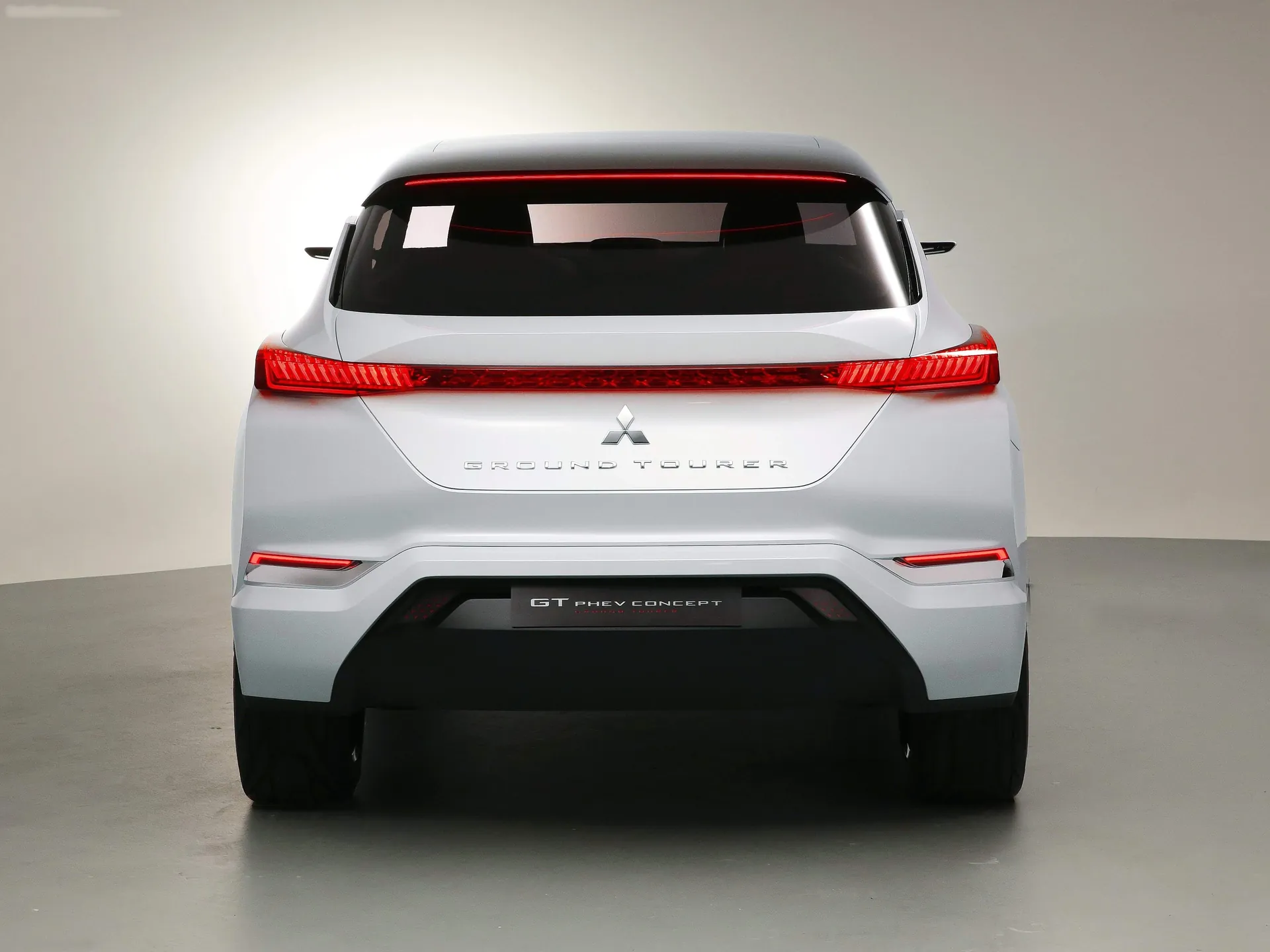 Mitsubishi GT-PHEV Concept (2016) - Rear