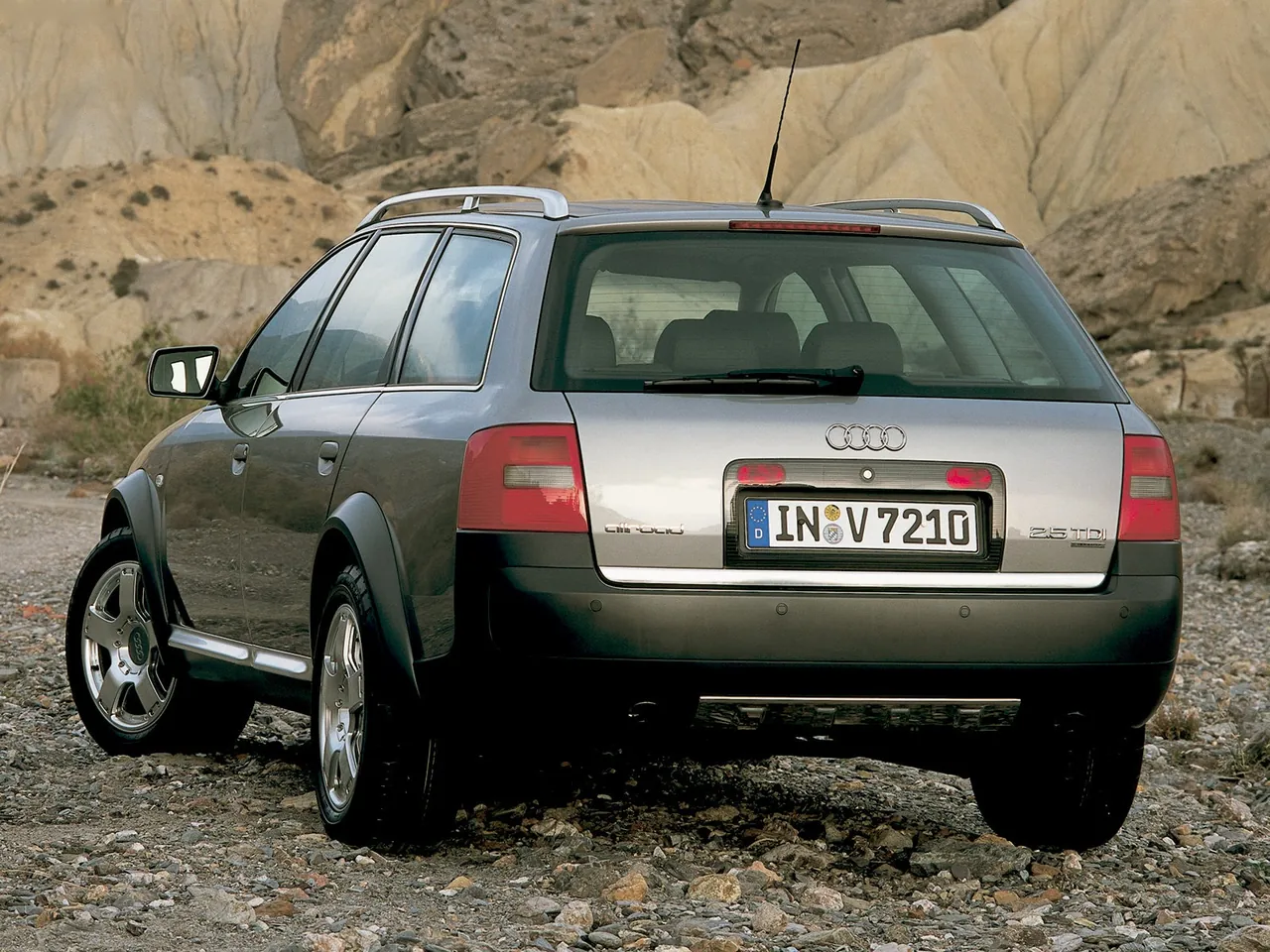 Audi allroad quattro 2.5 TDI (2000) – zadní tříčtvrteční pohled