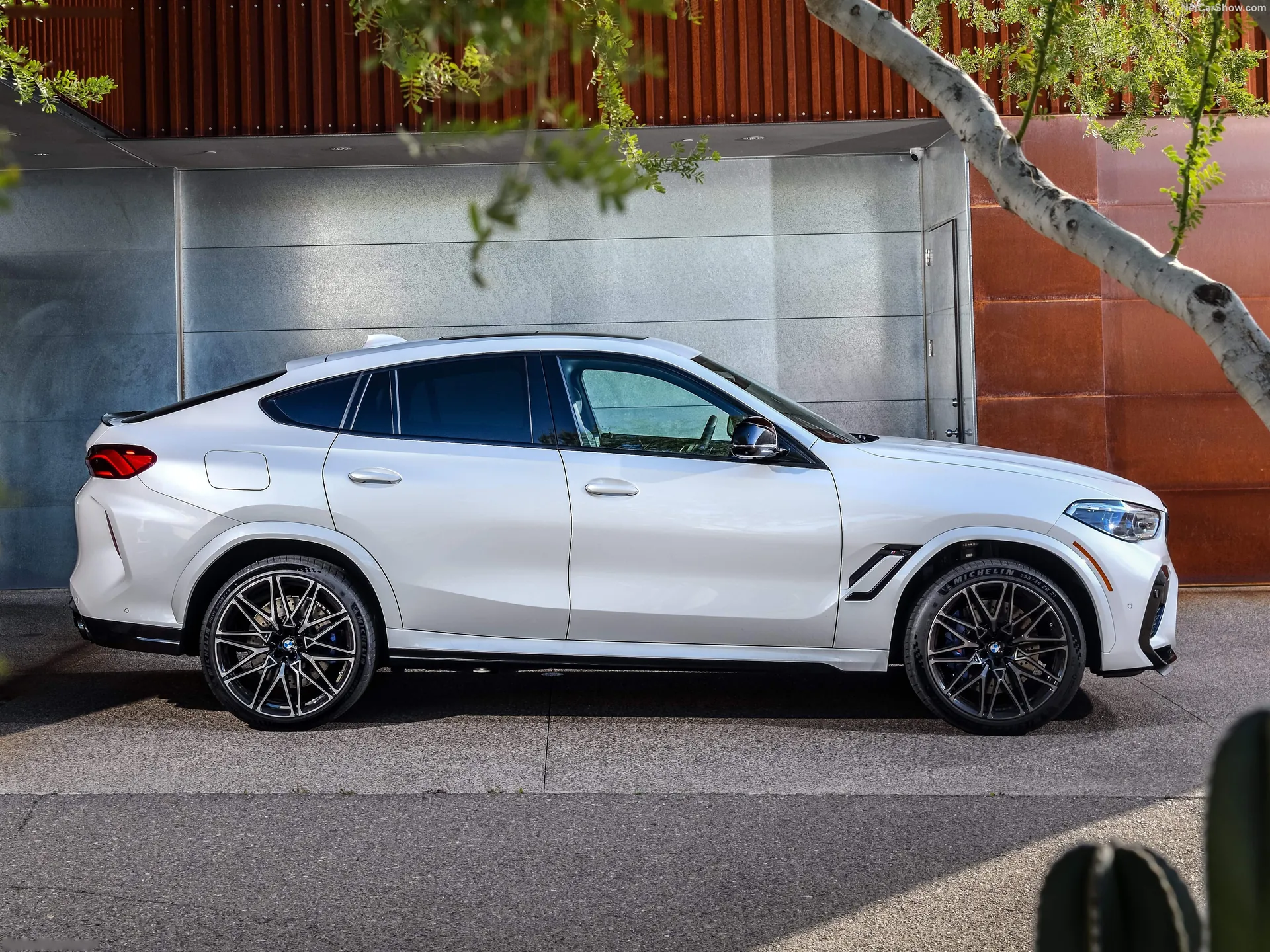 BMW X6 M Competition (2020) – boční profil