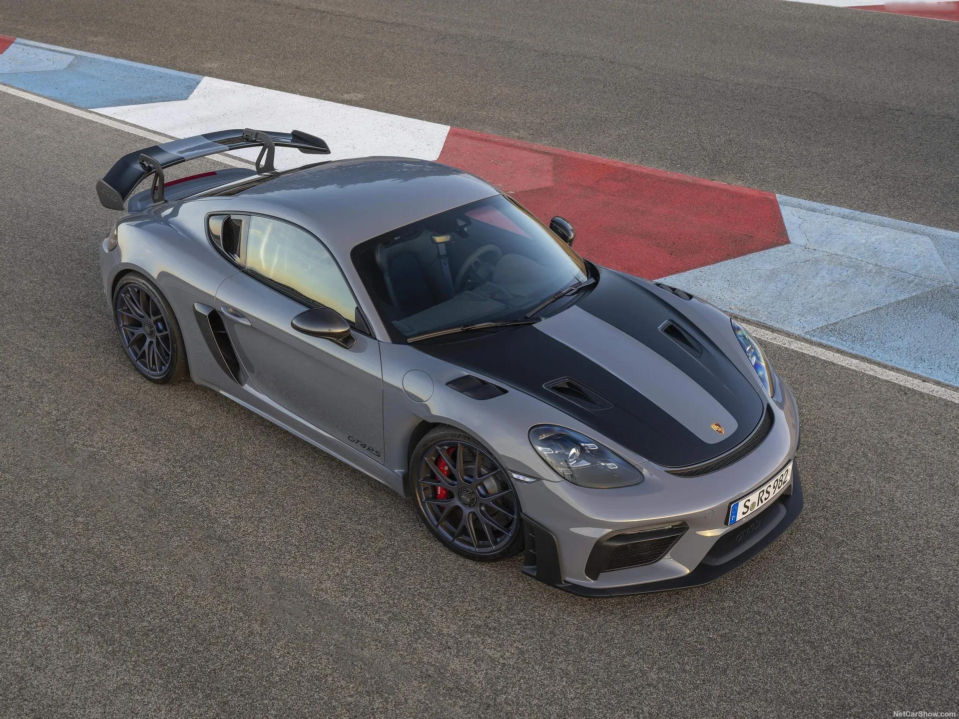 Porsche 718 Cayman GT4 RS (2022)