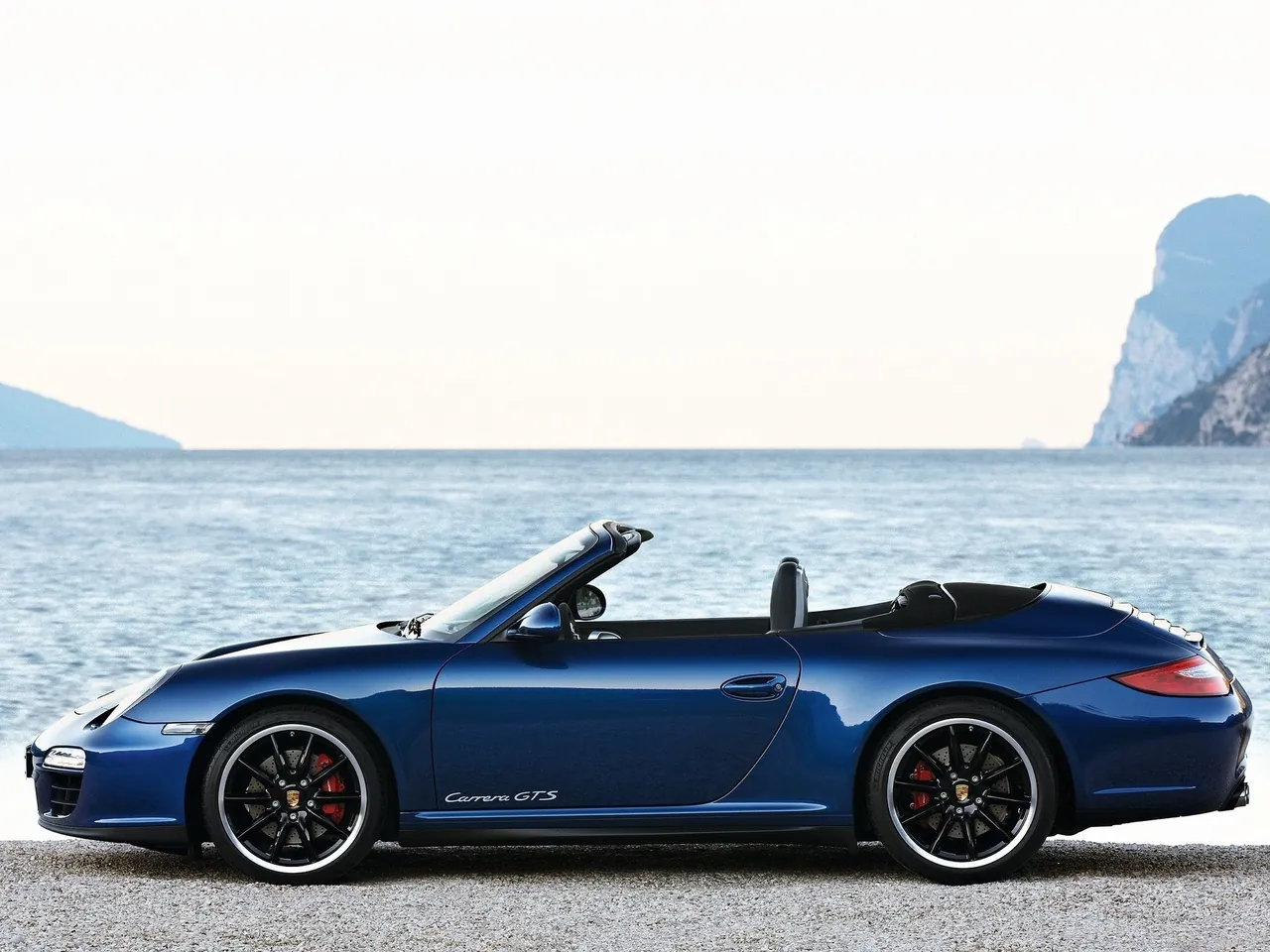 Porsche 911 Carrera GTS Cabriolet (2011) – boční profil