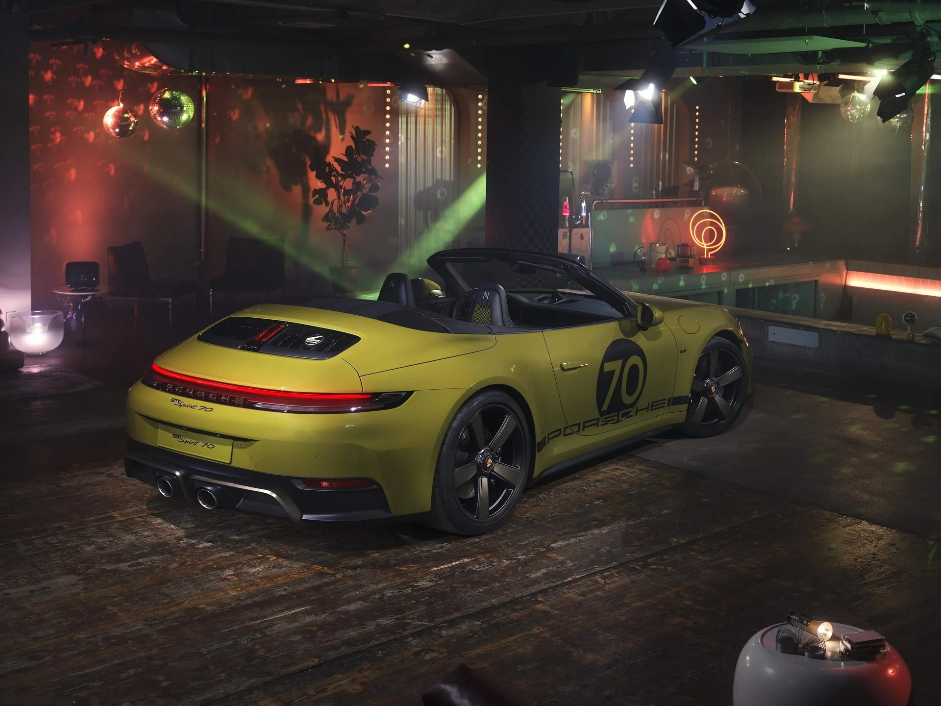 Porsche 911 Spirit 70 Edition (2025) – zadní tříčtvrteční pohled