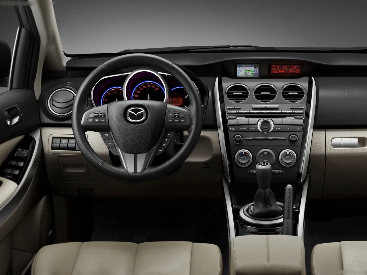 Mazda CX-7 (2010) – interiér