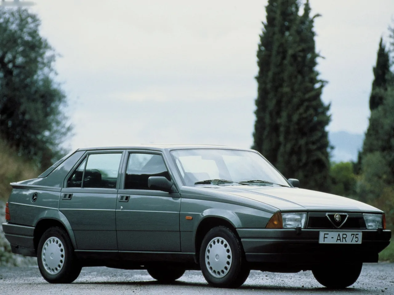 Alfa Romeo 75 (1988)