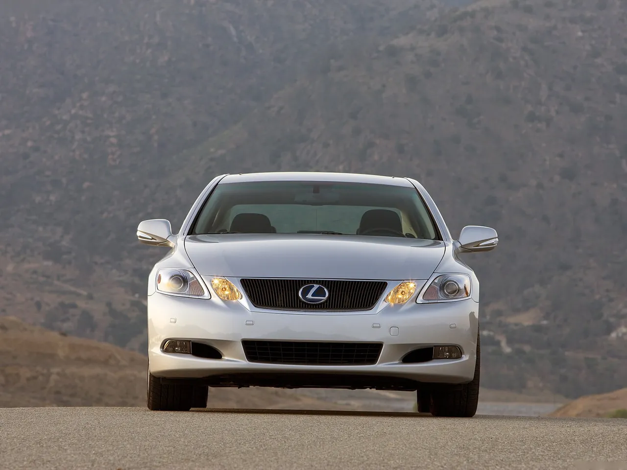Lexus GS 450h (2009) - Front