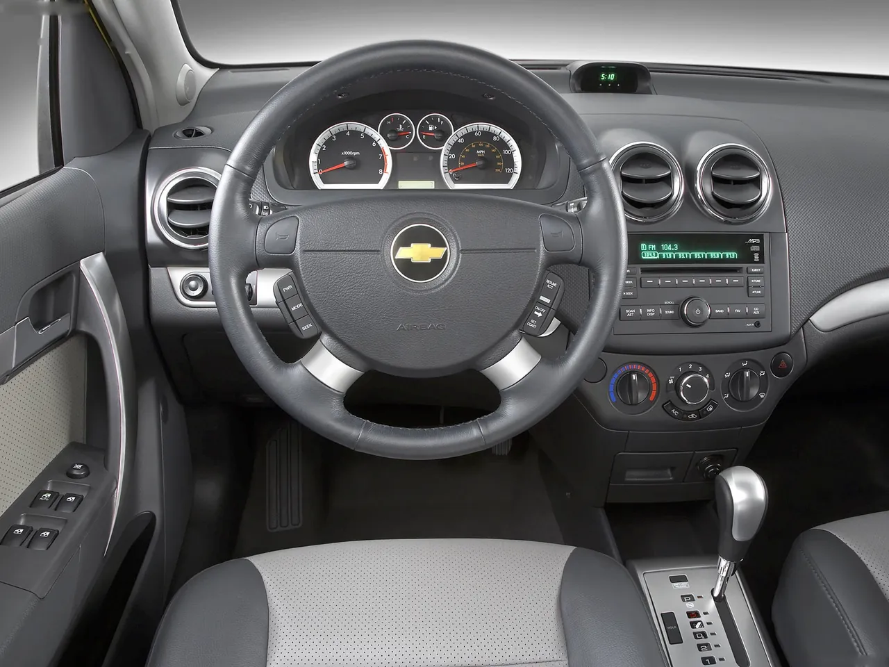 Chevrolet Aveo5 (2009) – interiér