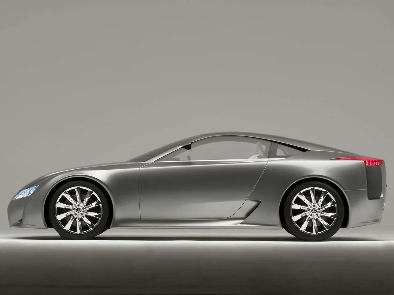 Lexus LFA Concept (2005) – boční profil
