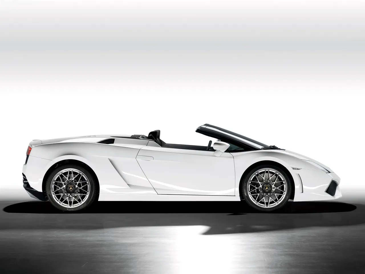 Lamborghini Gallardo LP560-4 Spyder (2009) – boční profil