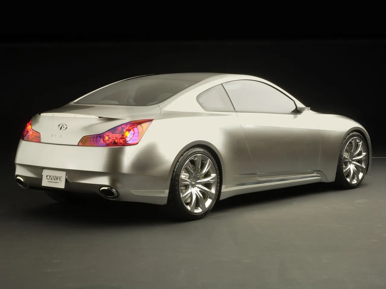 Infiniti Coupe Concept (2006) – zadní tříčtvrteční pohled