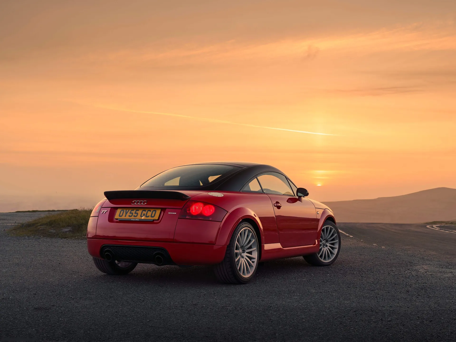 Audi TT quattro Sport [UK] (2005) - Rear Three-Quarter