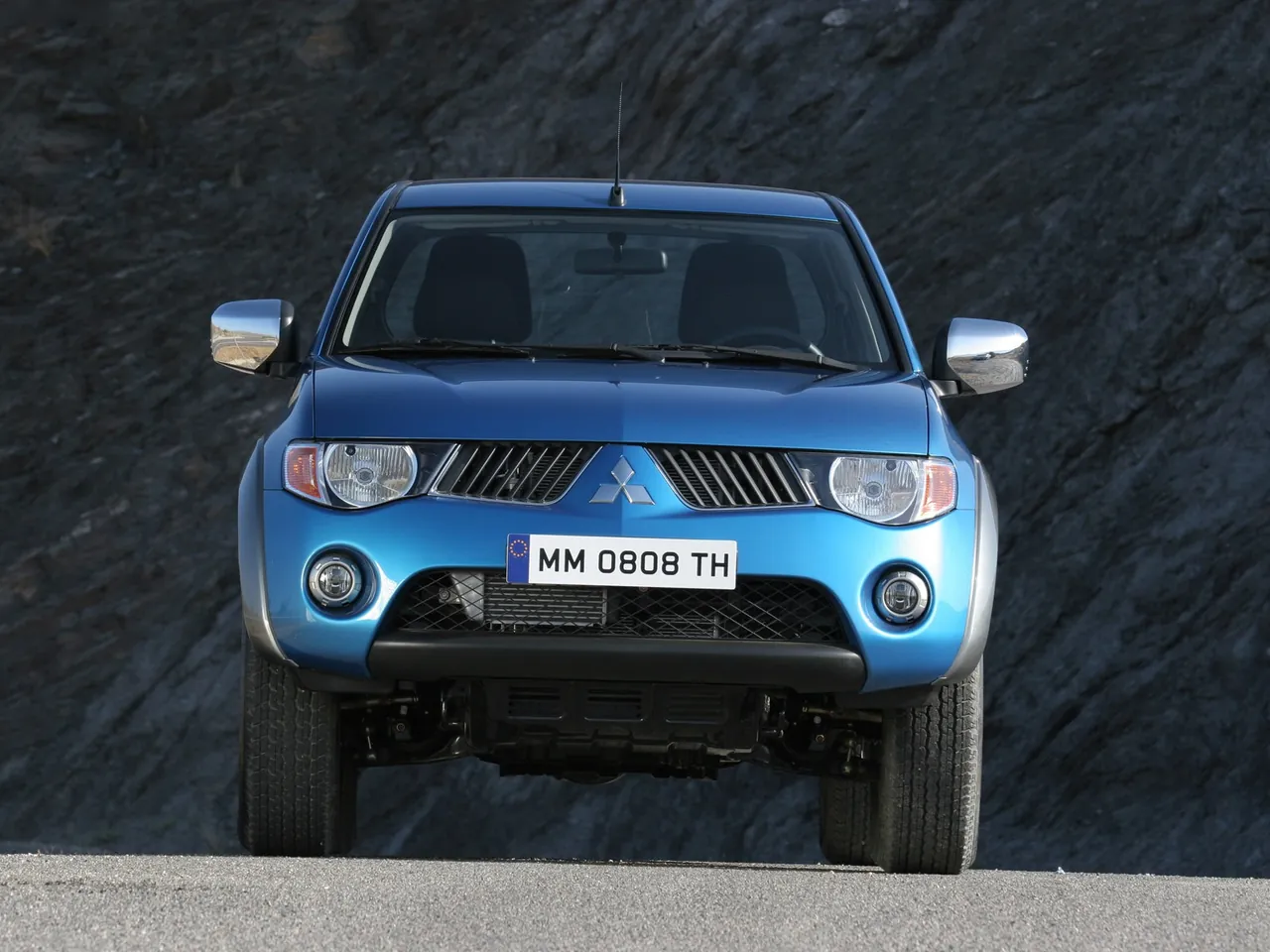 Mitsubishi L200 Club Cab (2007) – zepředu