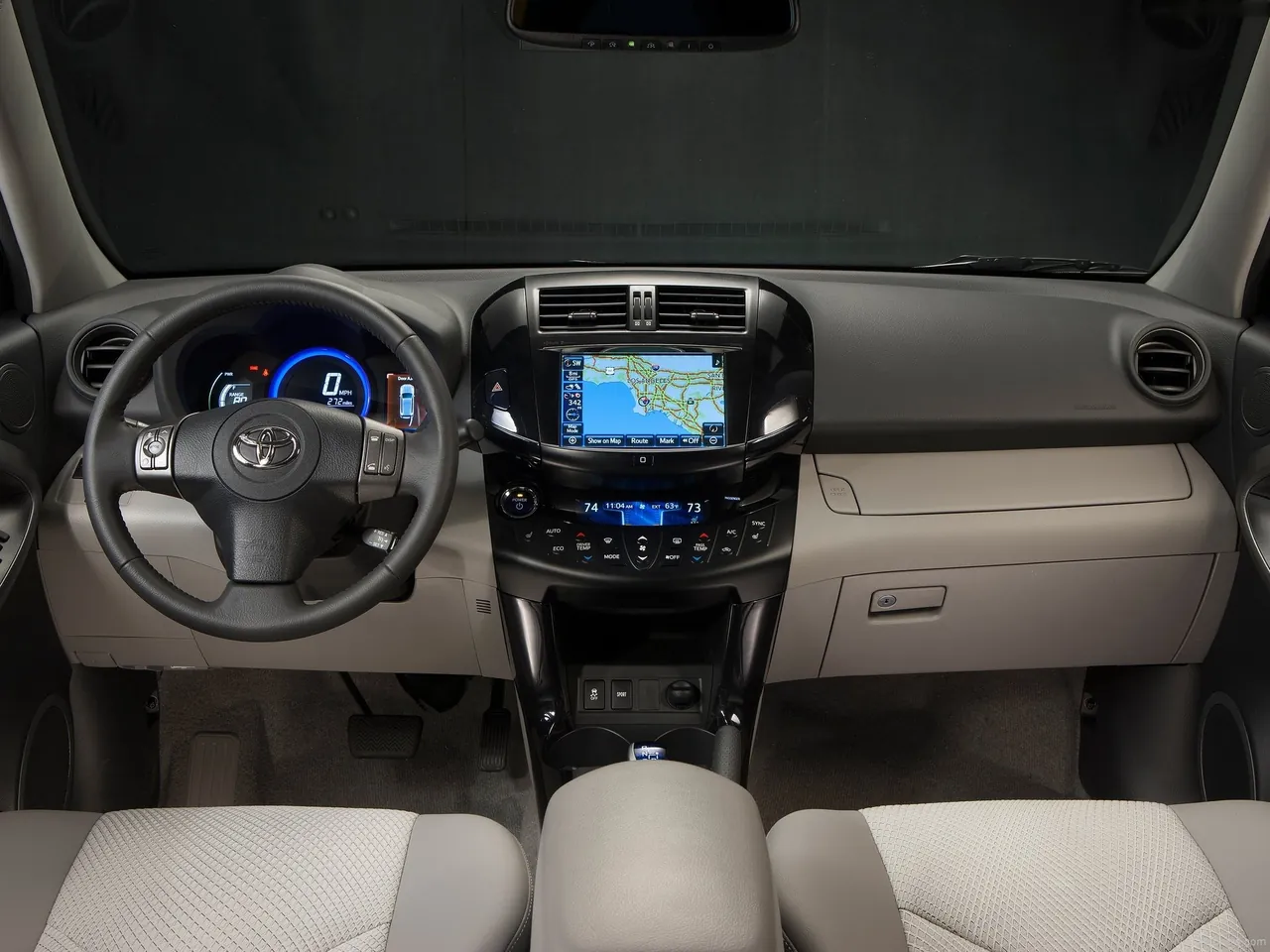 Toyota RAV4 EV (2013) – interiér