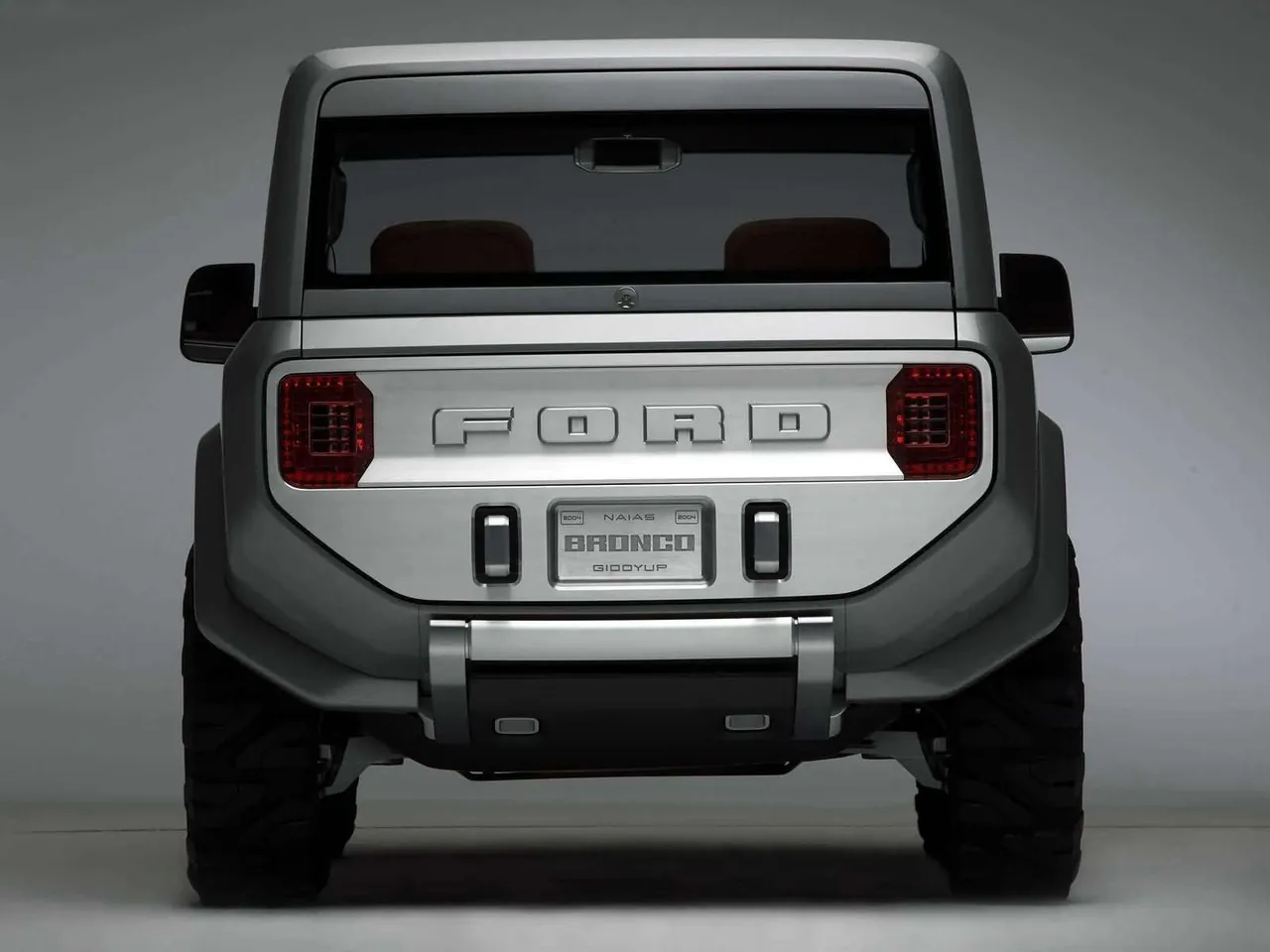 Ford Bronco Concept (2004) – zezadu