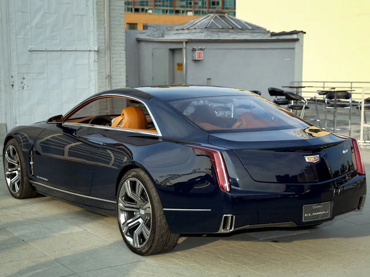 Cadillac Elmiraj Concept (2013) – zadní tříčtvrteční pohled