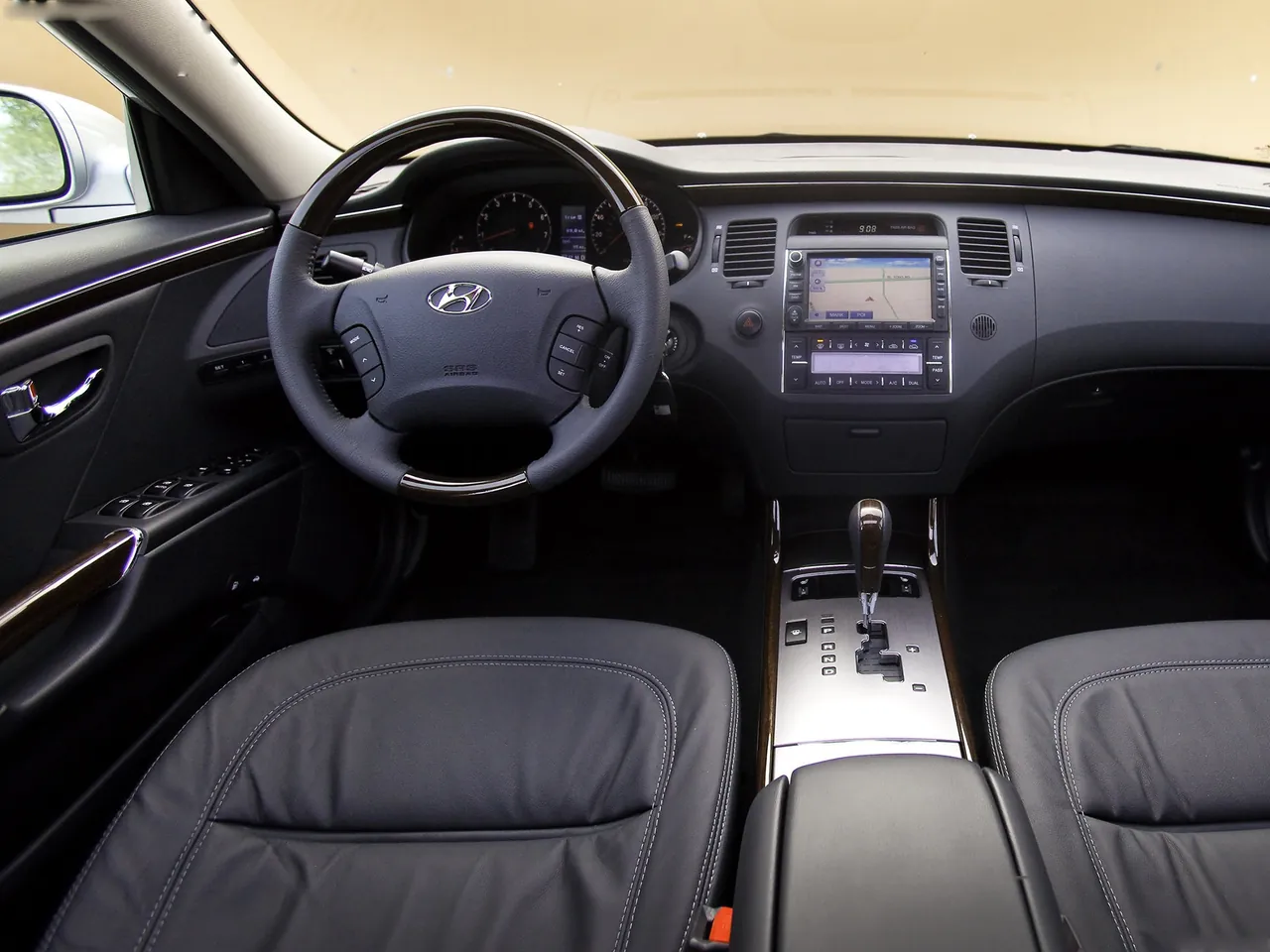 Hyundai Azera (2011) – interiér
