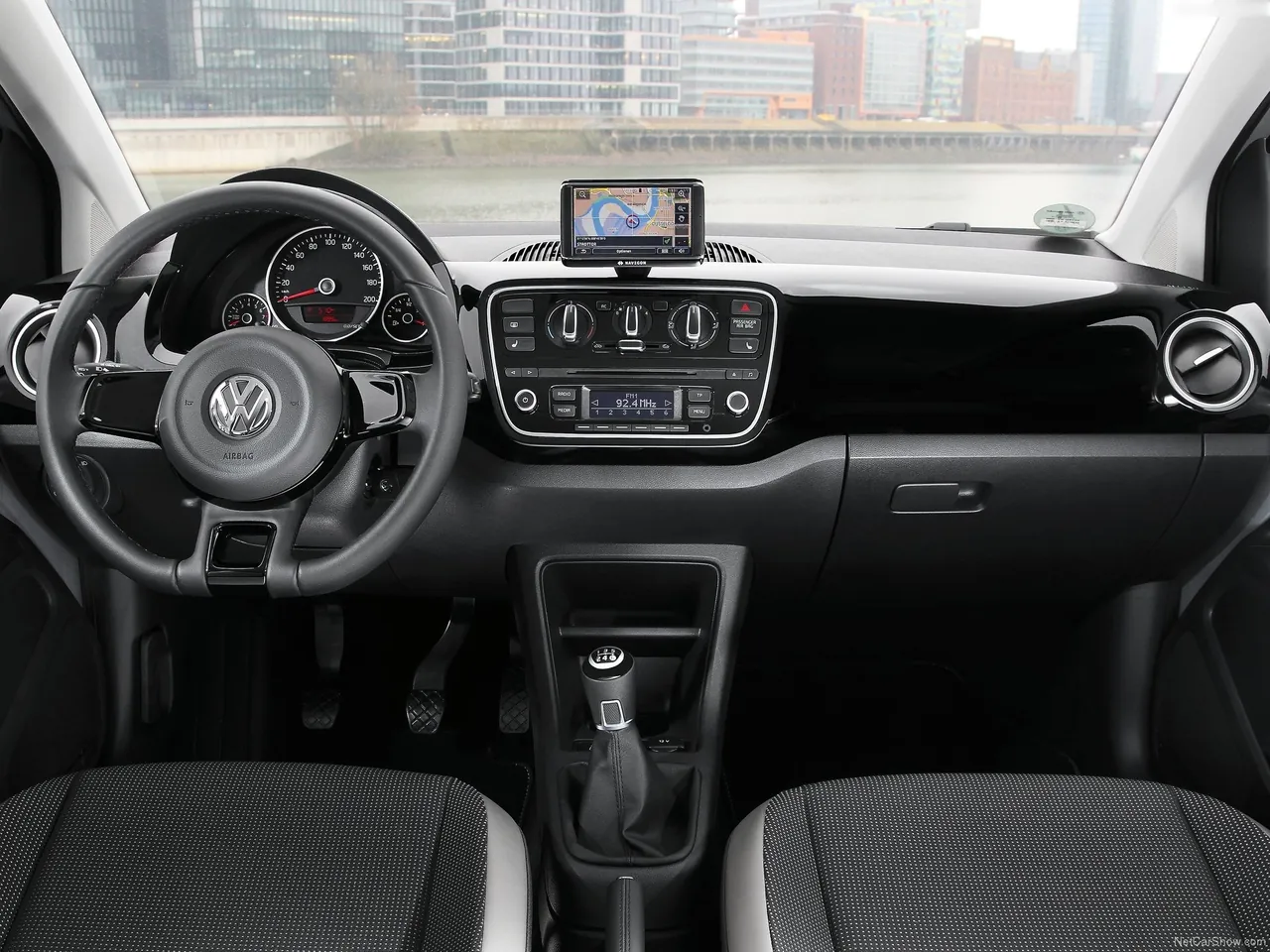 Volkswagen Up 4-door (2013) - Interior