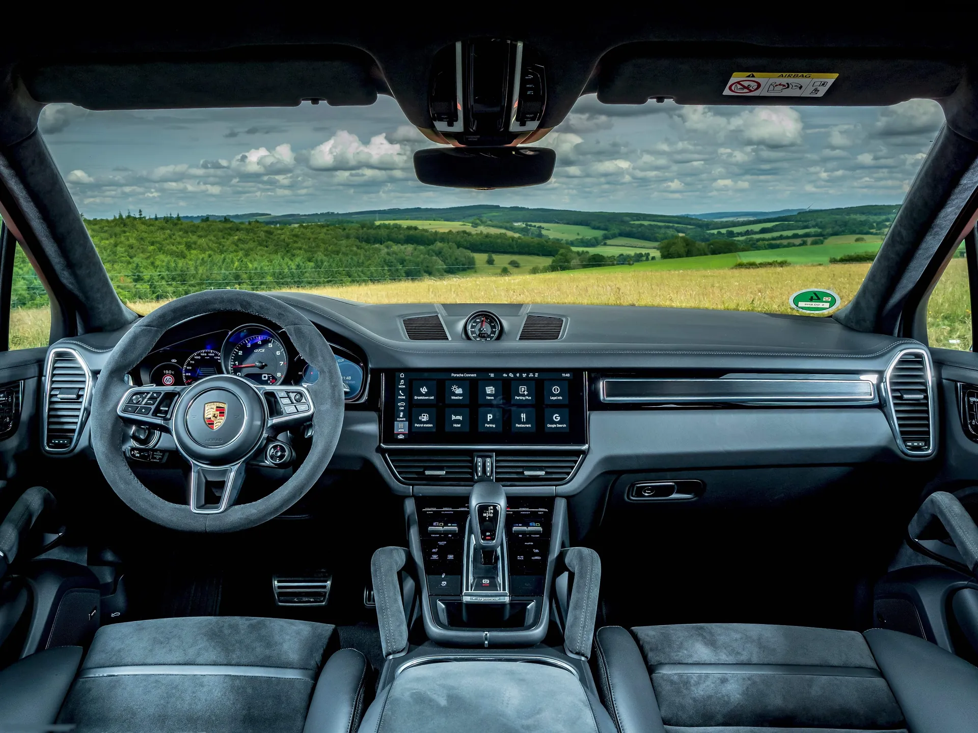 Porsche Cayenne GTS (2020) – interiér