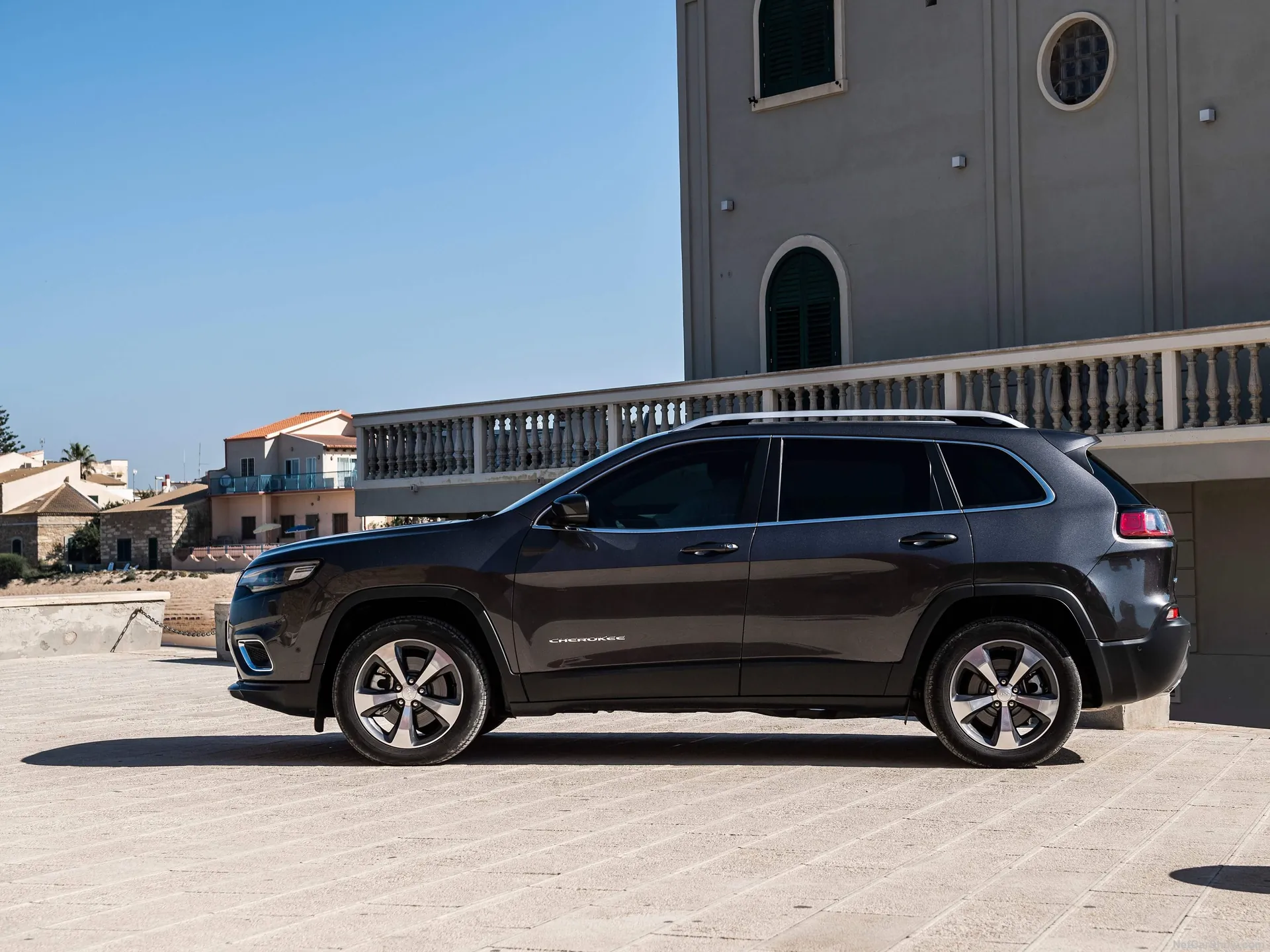 Jeep Cherokee [EU] (2019) – boční profil
