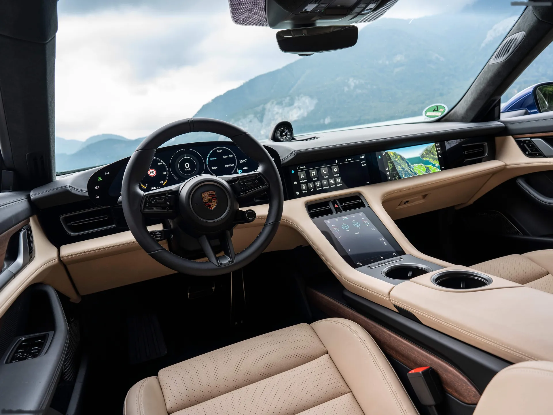 Porsche Taycan Turbo (2020) – interiér