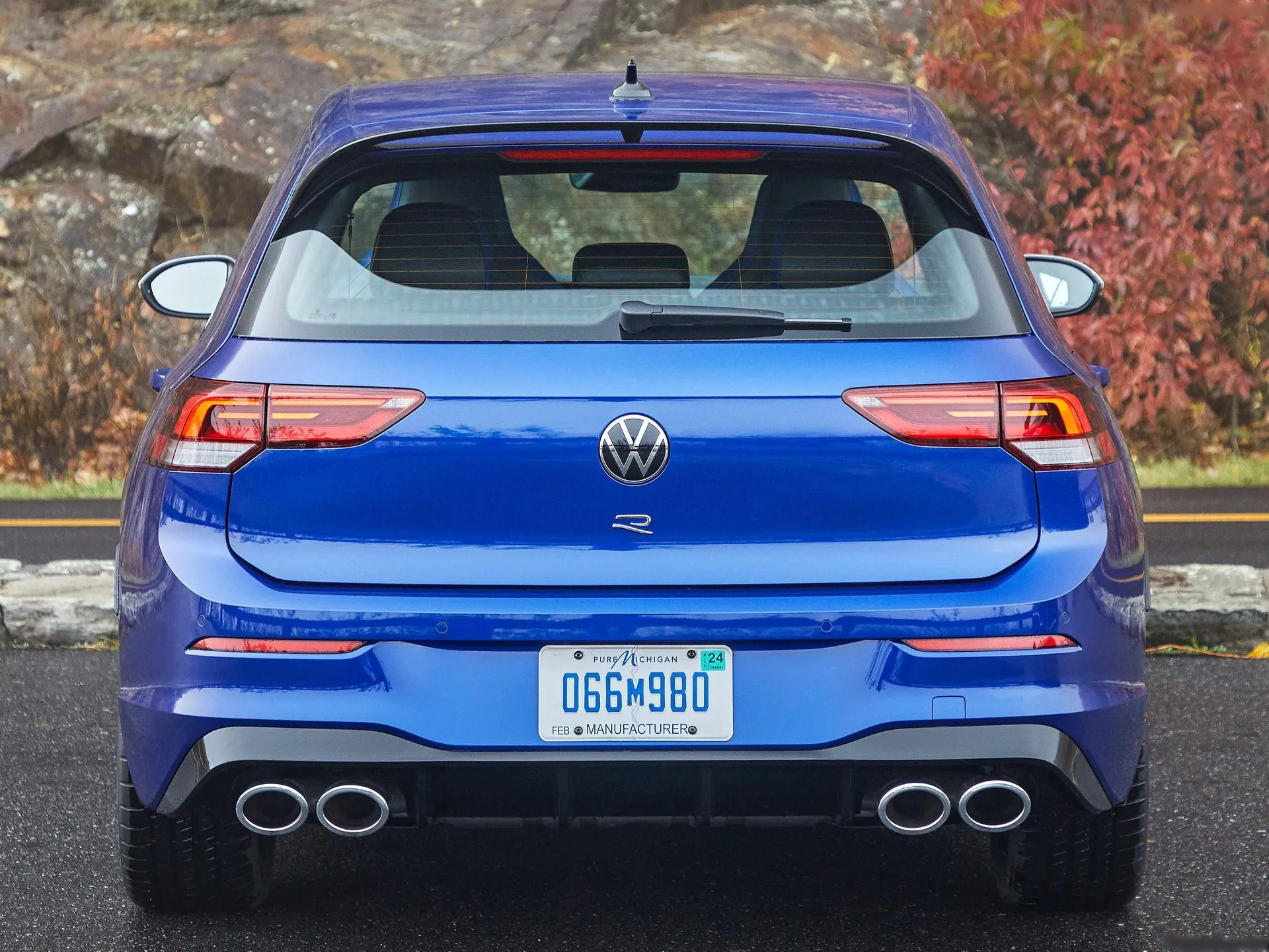 Volkswagen Golf R [US] (2022) - Rear