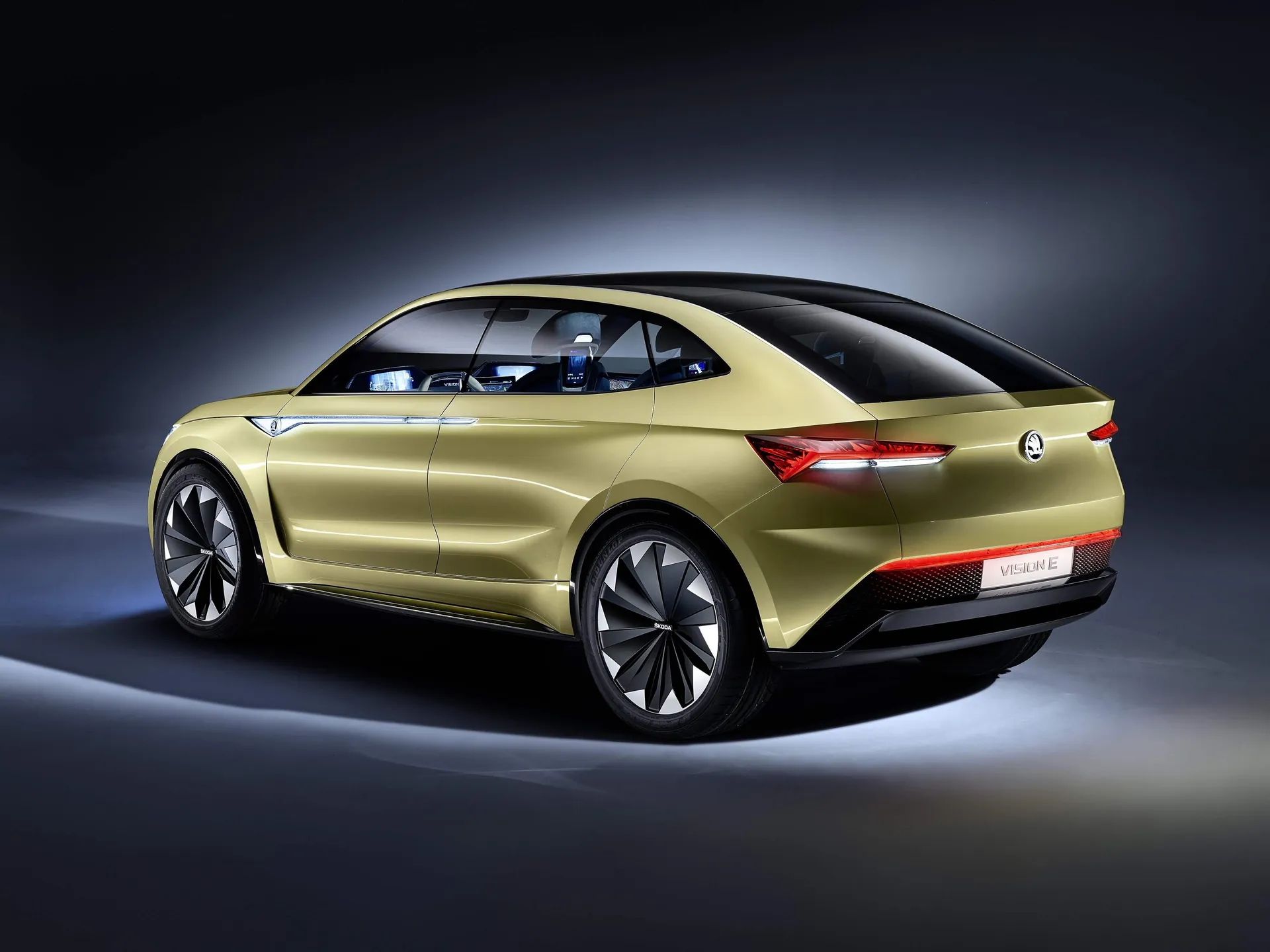 Skoda Vision E Concept (2017) – zadní tříčtvrteční pohled