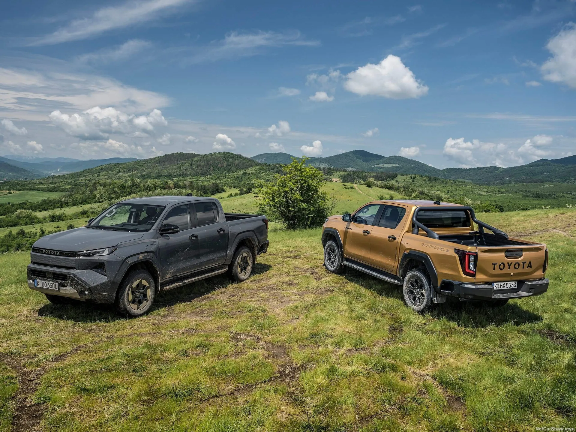Toyota HiLux BEV (2026) – skupinový snímek