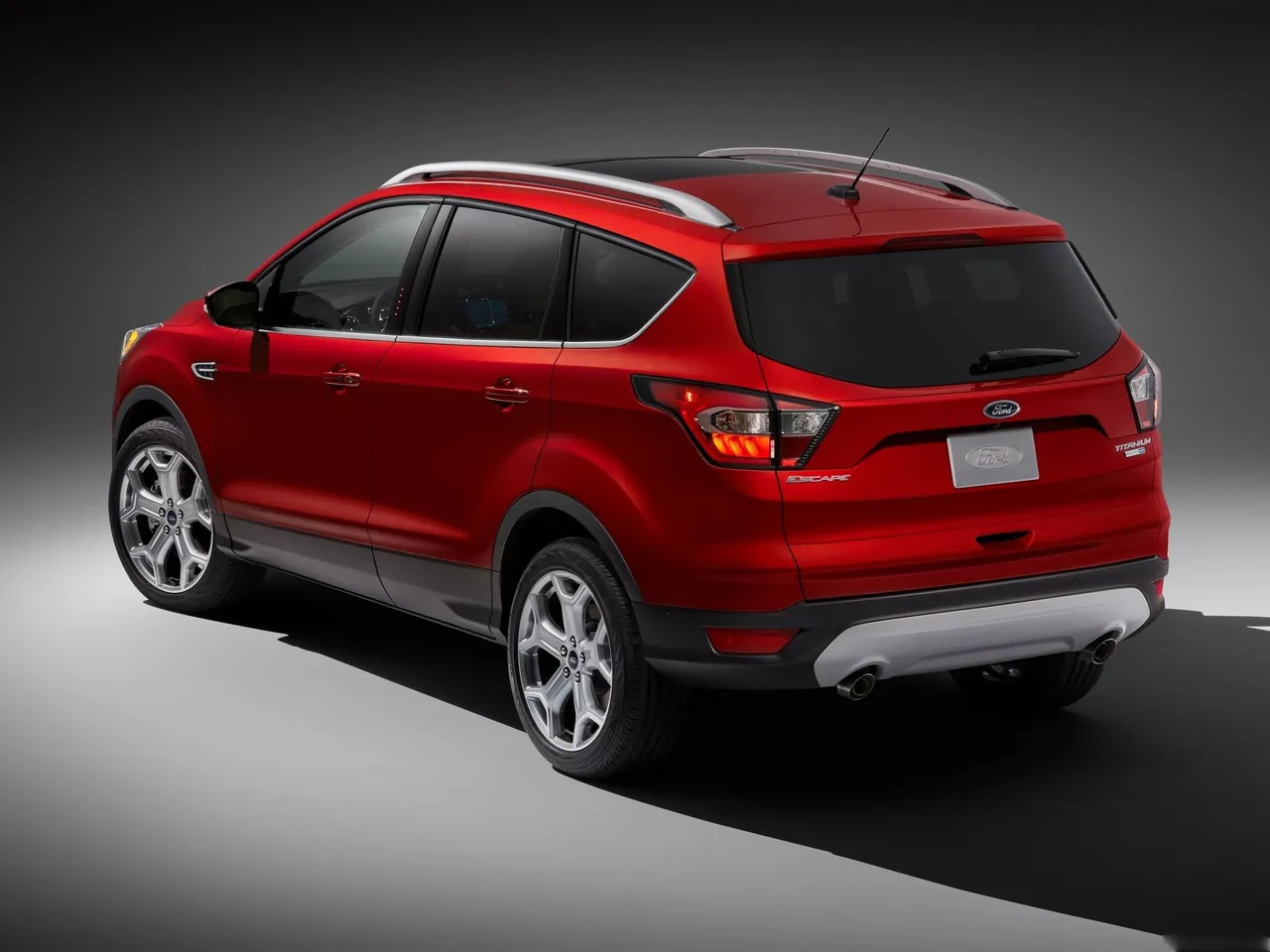 Ford Escape (2017) – zadní tříčtvrteční pohled