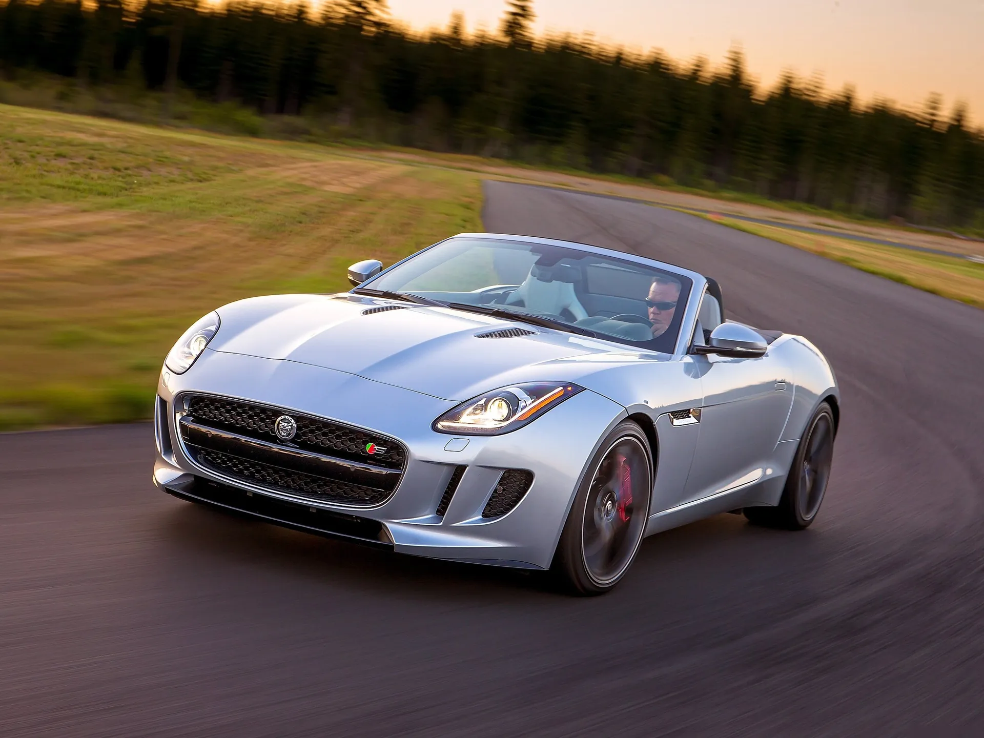 Jaguar F-Type (2014)